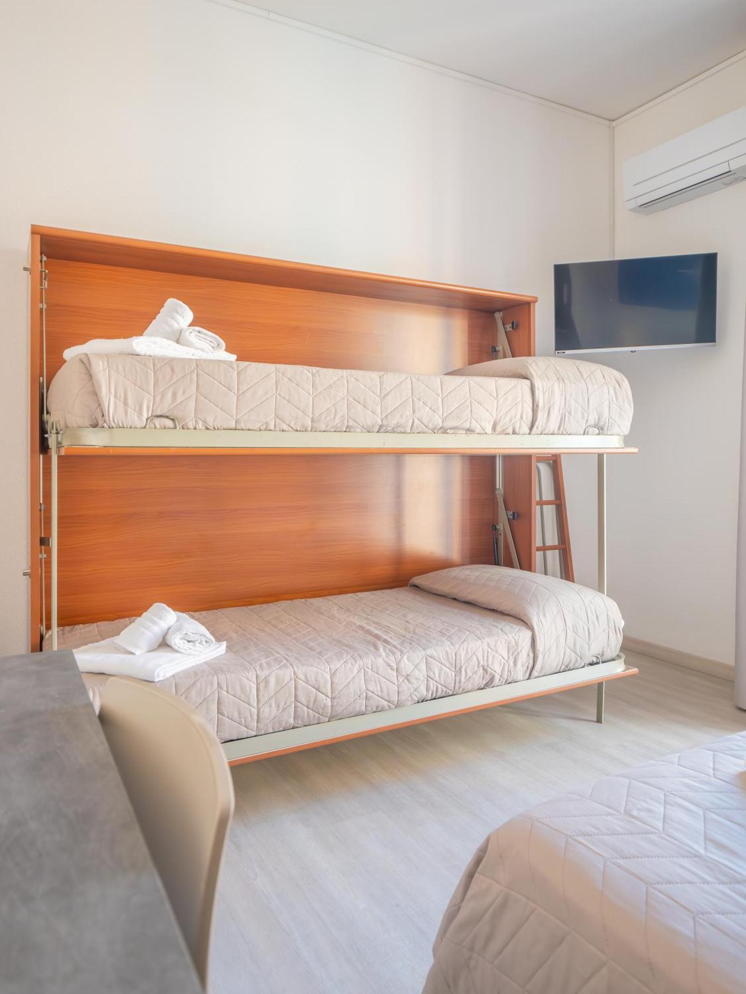 Hotel La Bussola Finale Ligure Exterior photo